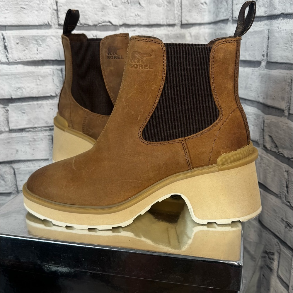 Sorel | Hi-Line Waterproof Chelsea Boot (Women) | Size 10